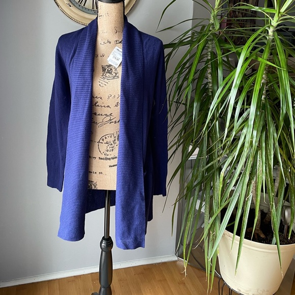 Cynthia Rowley Sweaters - NWT.  Cynthia Rowley  💯 % Cashmere